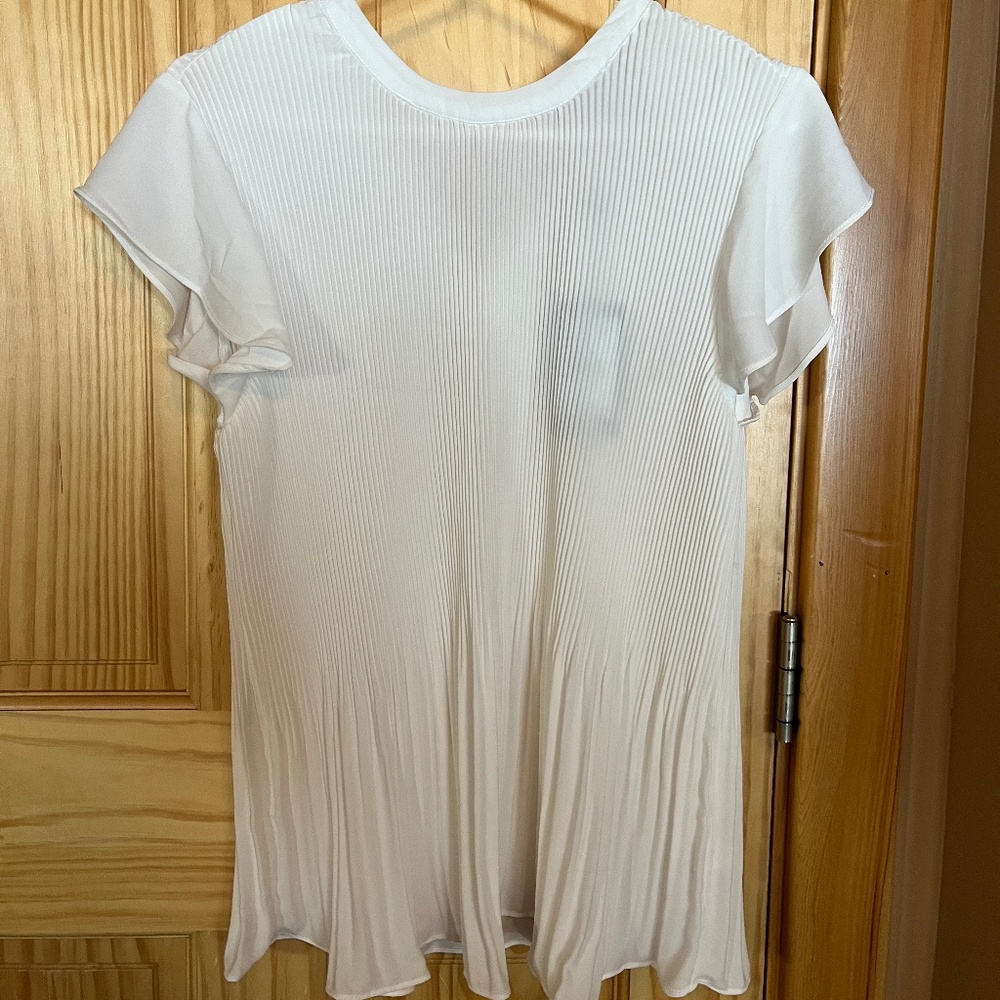 Adrianna Papell Size Medium white/cream Peplum Ruffle Hem Blouse